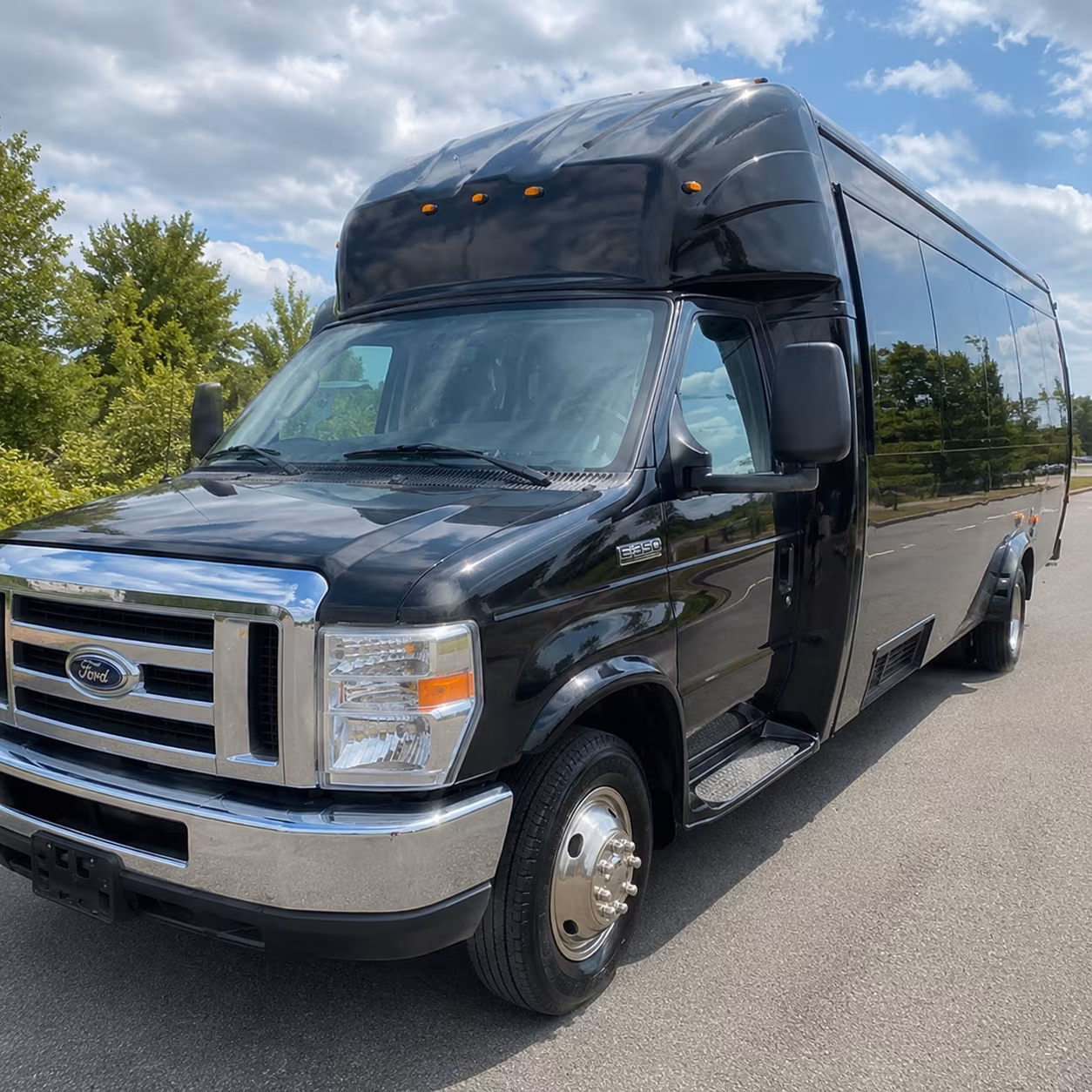 20 Passenger Party Bus Exterior