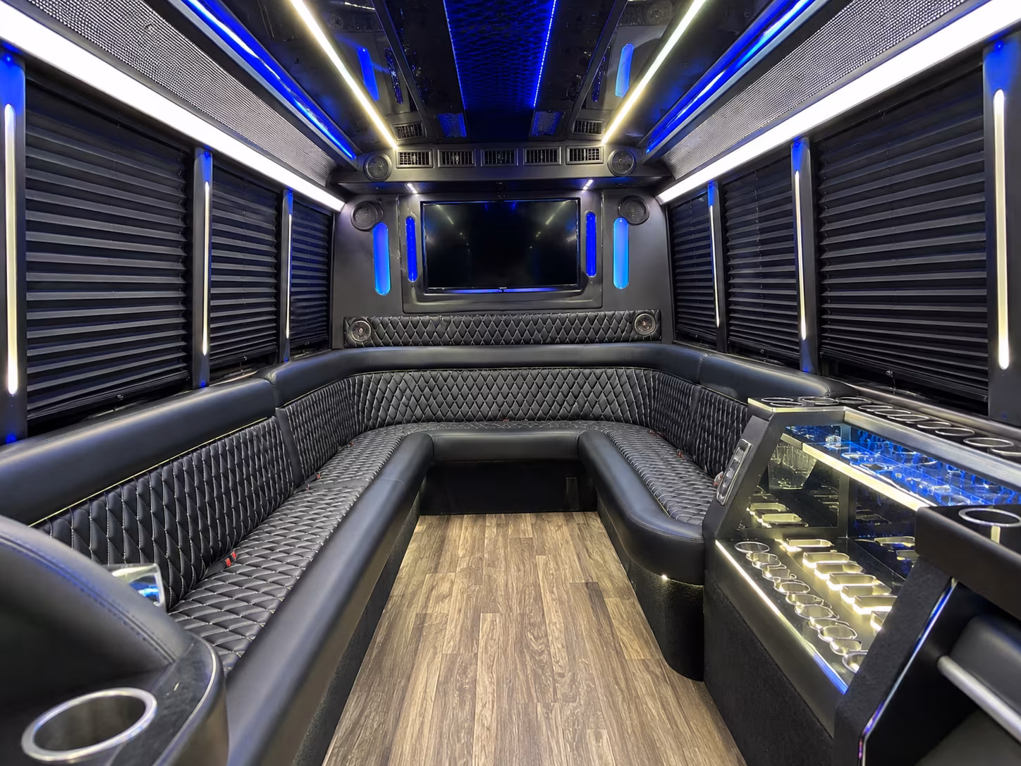 Oxnard Birthday, Sweet 16, & Quinceañera Party Bus Rentals