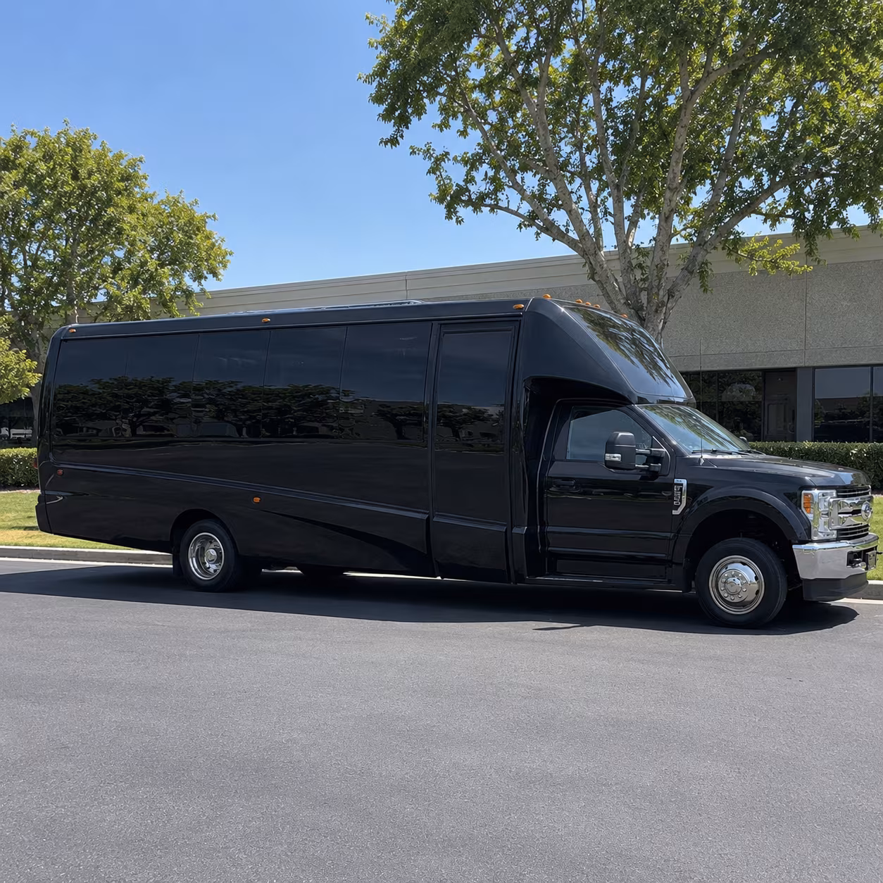 Pasadena Homecoming & Prom Party Bus Rentals