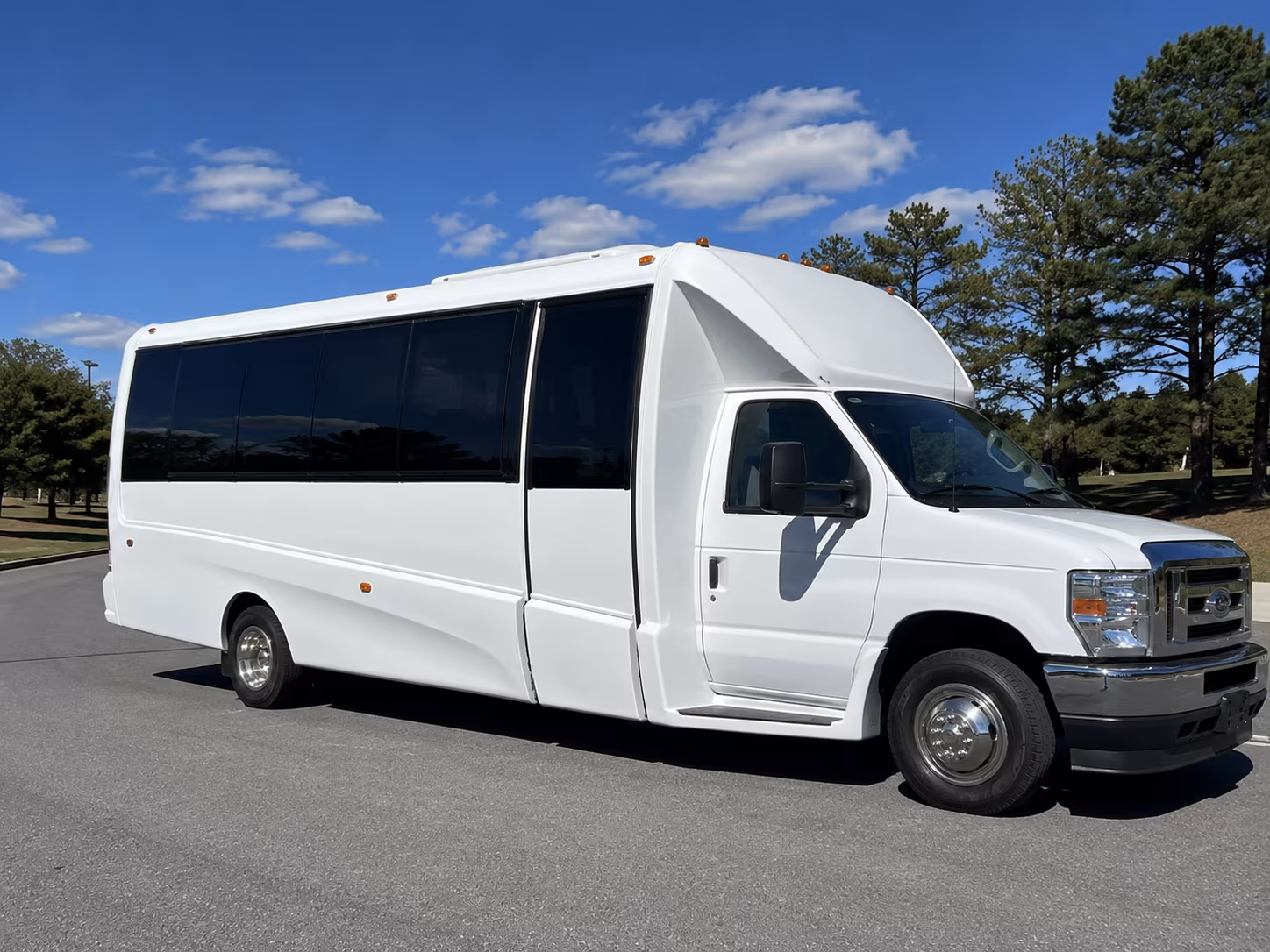 Santa Clarita Birthday, Sweet 16, & Quinceañera Transportation party bus exterior