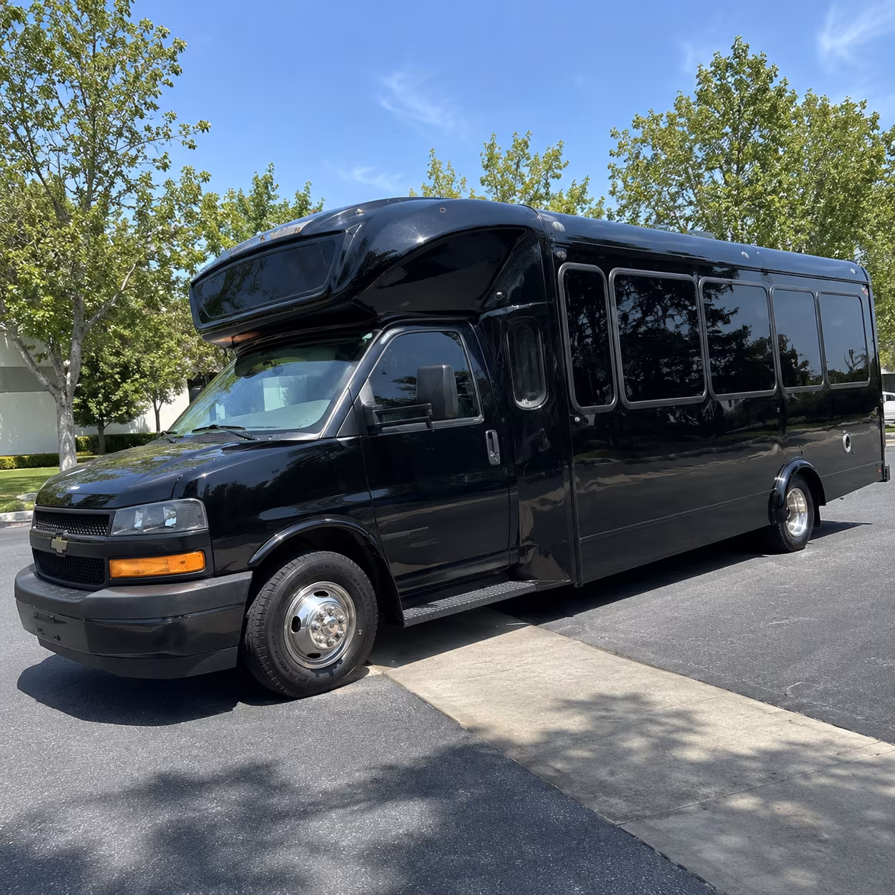 Santa Clarita Birthday, Sweet 16, & Quinceañera Transportation onboard seating