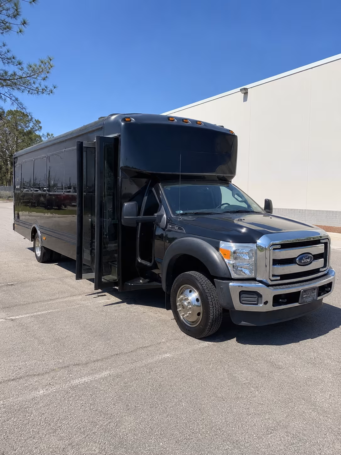 Santa Clarita Wedding Transportation pickup coordination